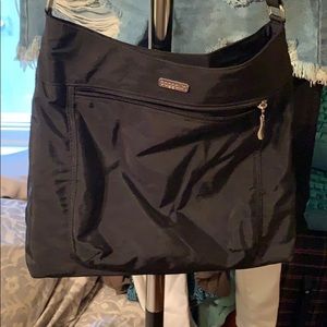 Black baggalini purse.